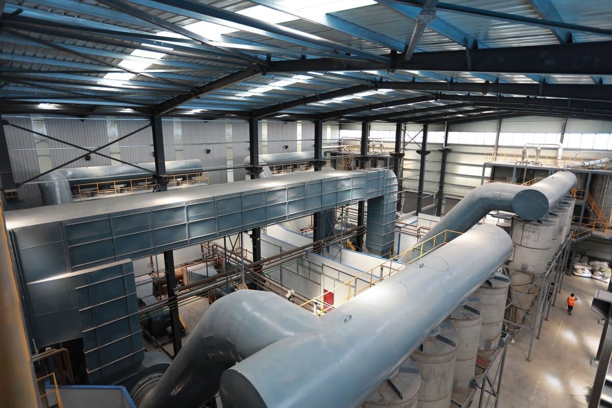 Municipal wastewater treatment facility with sludge handling